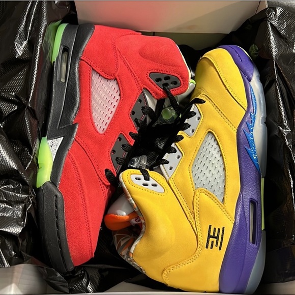 Shoes - Picture 1 of 3